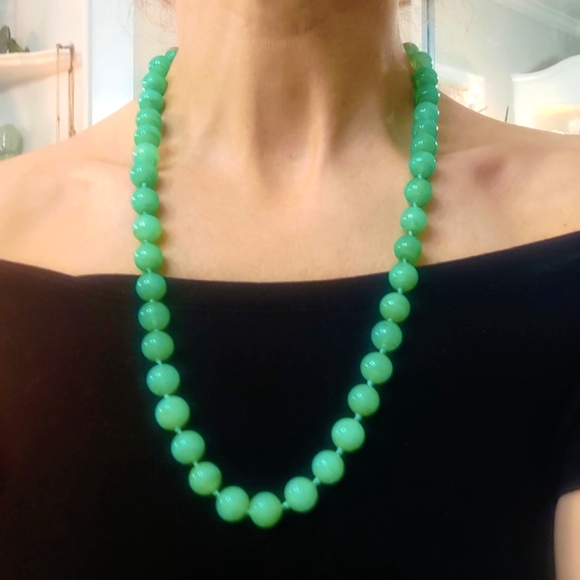 Vintage Czech Glass Long Jade Hand-Knotted Beaded Necklace - Picture 4 of 7